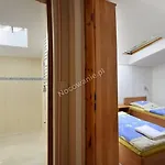 Bed & Breakfast Dworek Lesny