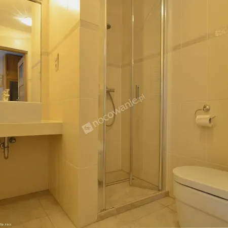 Bed & Breakfast Dworek Lesny