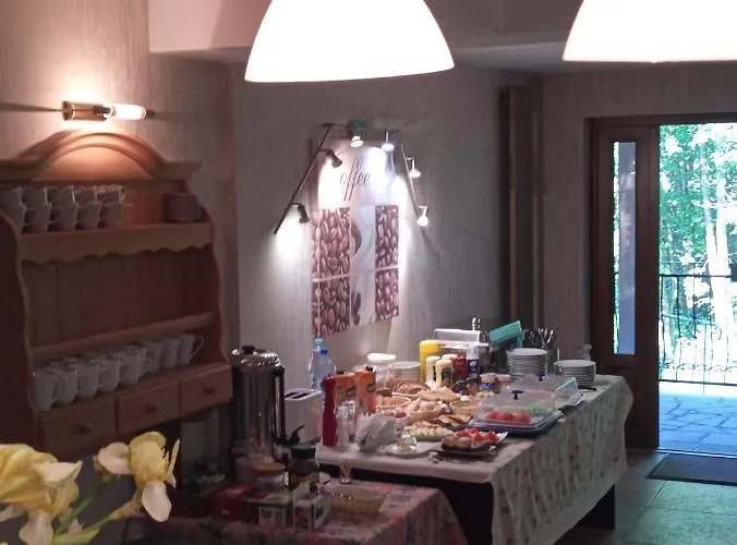 Dworek Lesny Bed & Breakfast