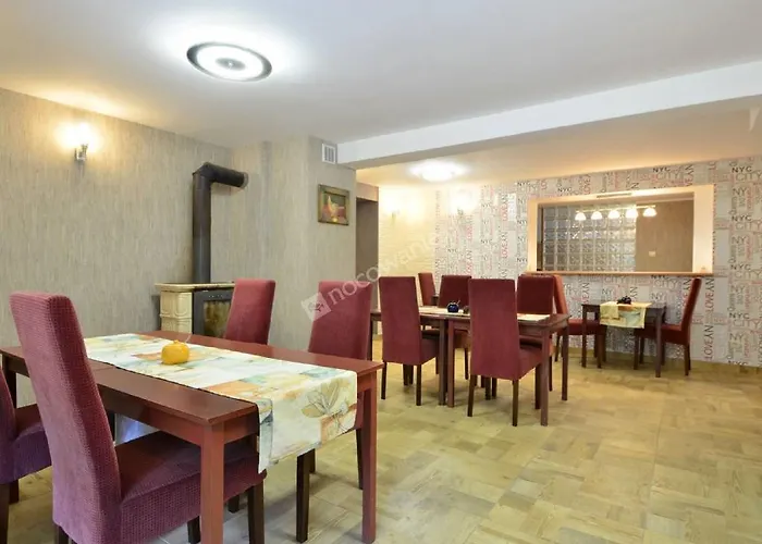 Bed & Breakfast Dworek Lesny