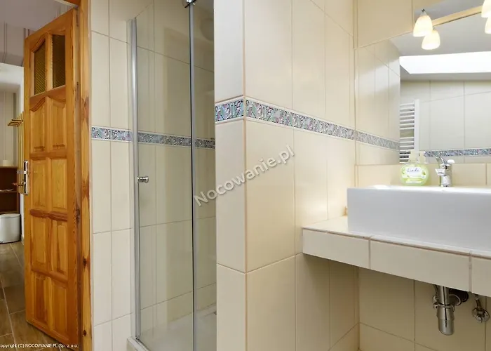 Dworek Lesny Bed & Breakfast